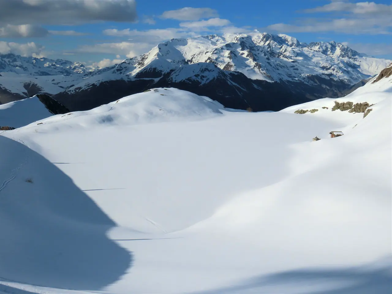 Le glacier des 2 Alpes face aux sommets des Écrins